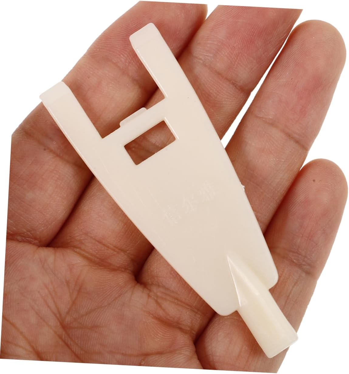 Cabilock 2pcs Paper Dispenser Key for Commercial Towel and Toilet Paper Dispensers Compatible with Various Models Convenient for Restroom Maintenance and Easy Access to Supplies