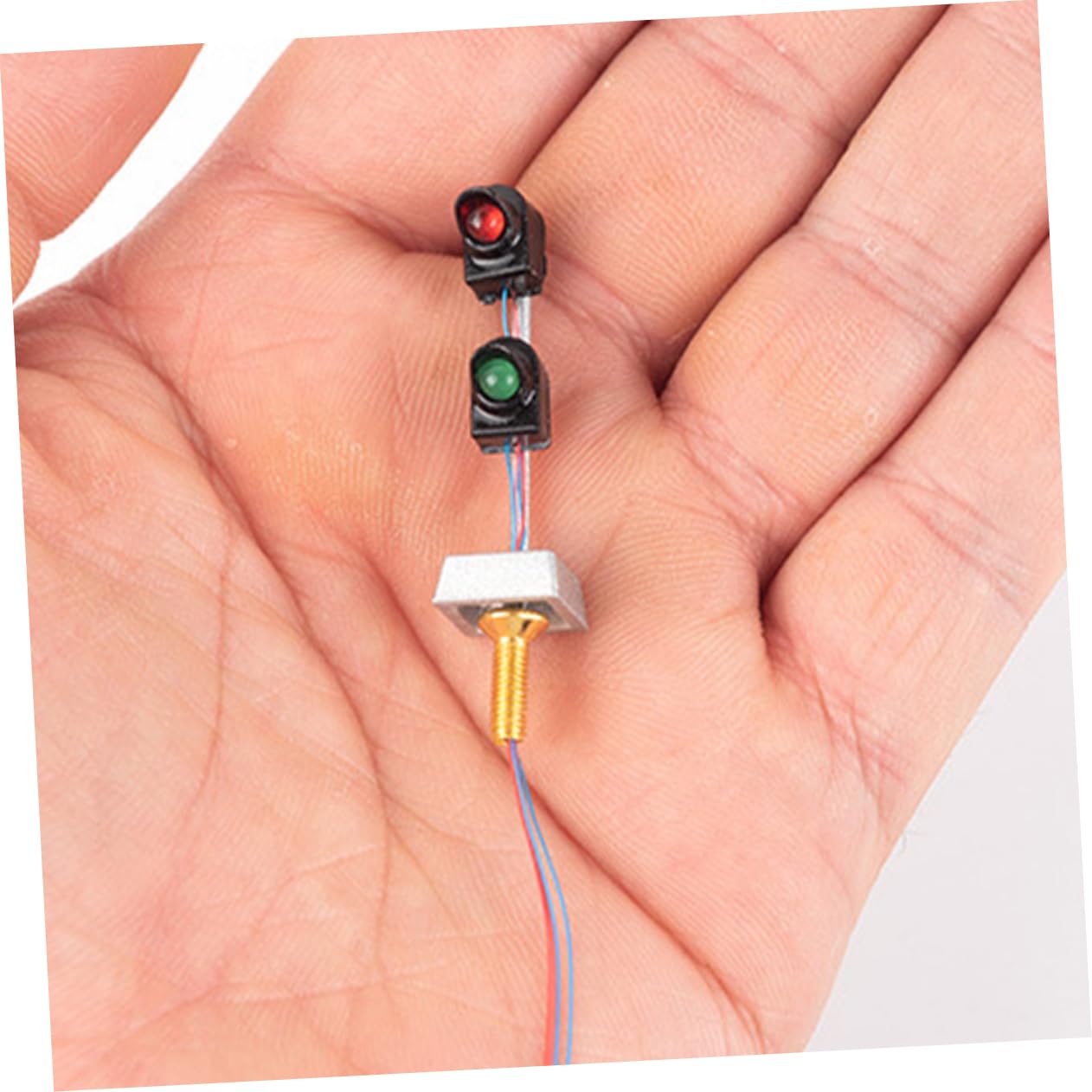 ERINGOGO 2pcs Road Signal Light Model for Sand Table Building Miniature Signals Light for Scenery