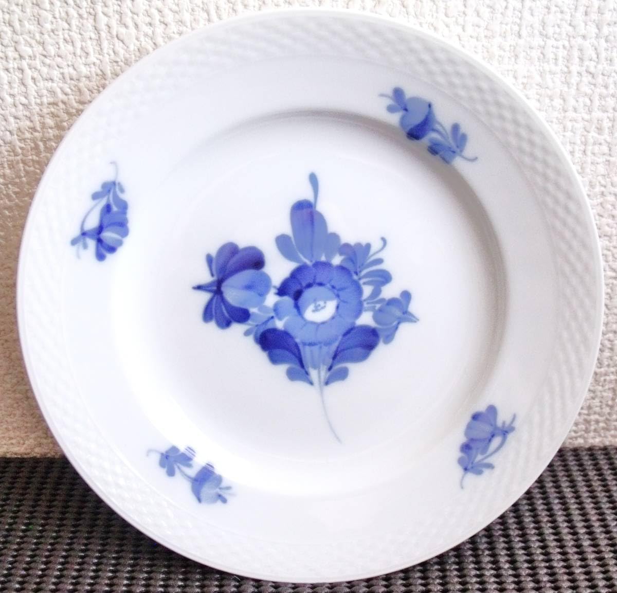 ブルーフラワープレインBlue flowerbraidedディナー皿リムスープ皿 - 食器