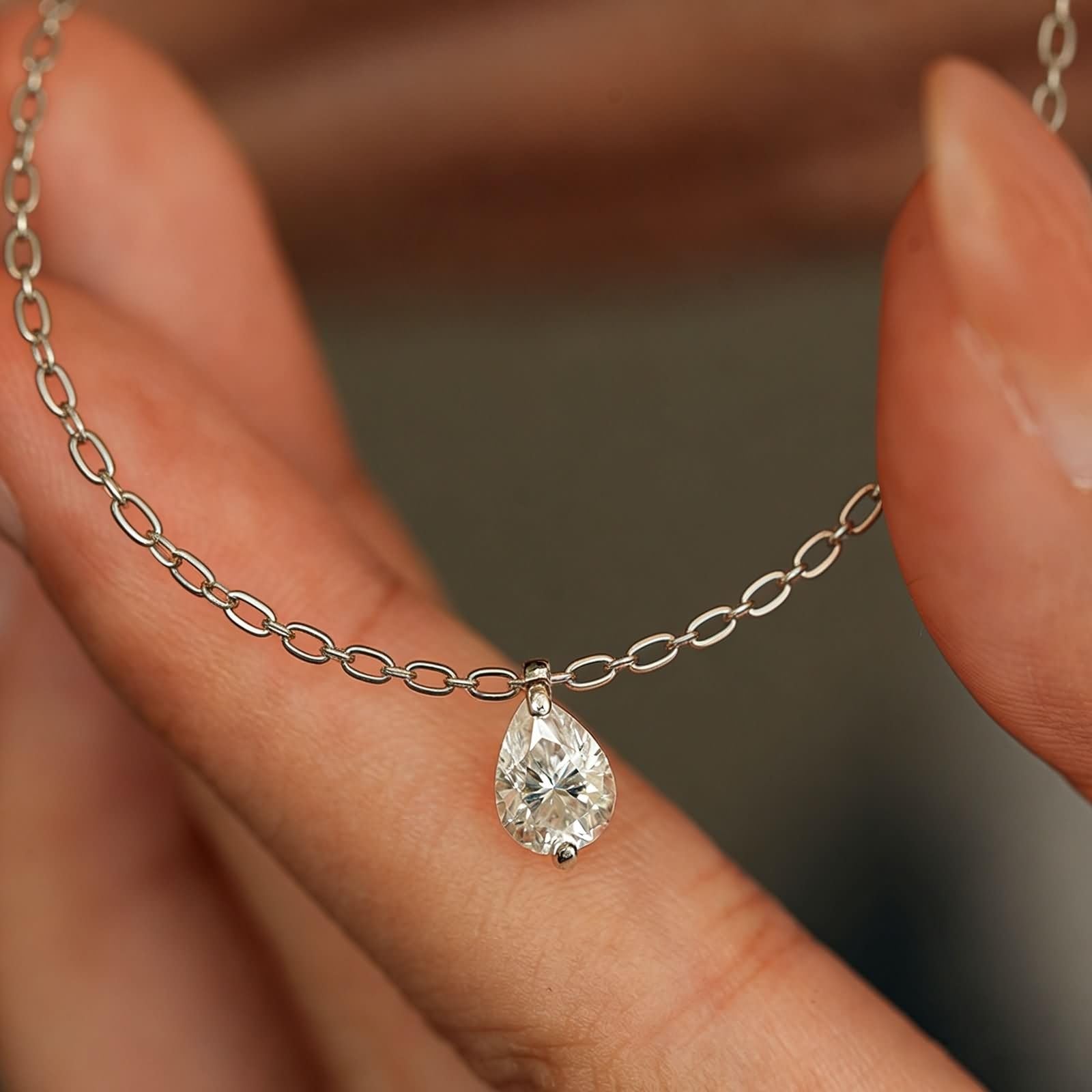 Collar de oro de 14 quilates para mujer, collares simples y delicados de moissanita en forma de gota de agua para mujer, oro blanco de 9 quilates, 14 quilates y 18 quilates