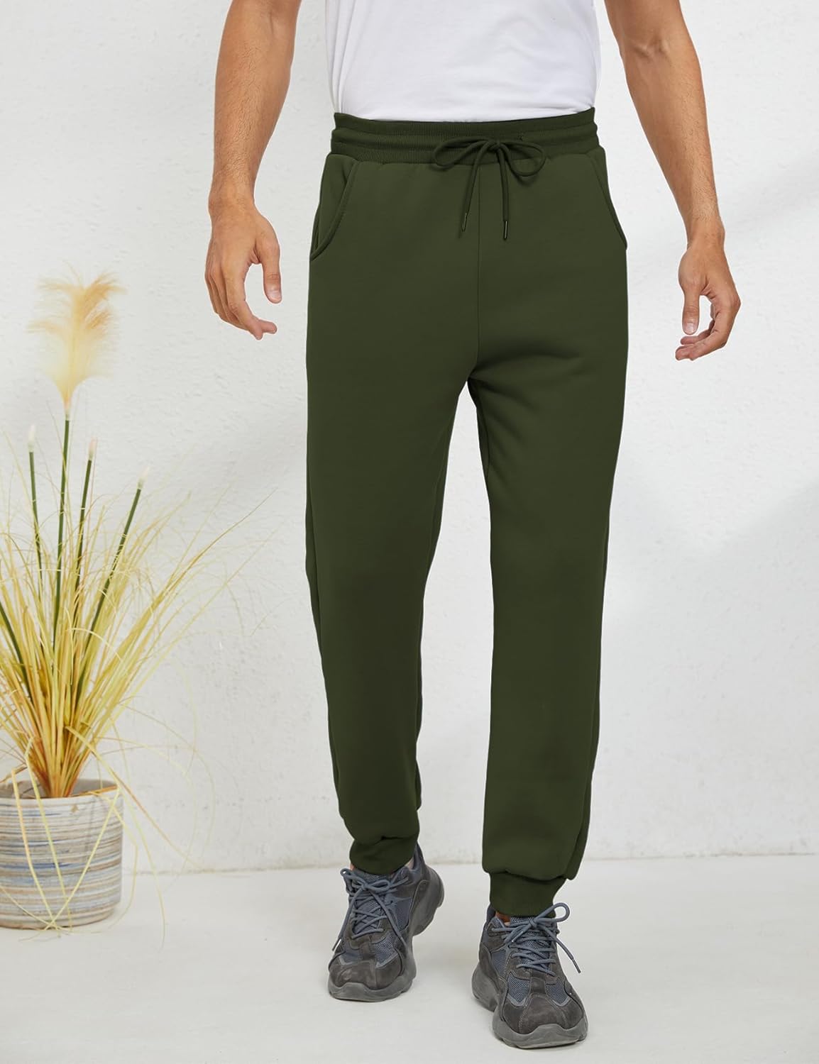 Gihuo Men's Winter Fleece Pants Sherpa Lined Sweatpants Active Running Jogger Pants - Image 3