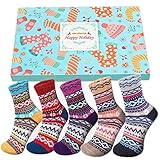 🔥WEICH UND KOMFORTABEL: Diese 5 Paar Socken Damen Winter, dicken Wintersocken bestehen aus 60% Baumwolle, 35% Polyester und 5% Garn, sind sehr hautfreundlich und atmungsaktiv, haben eine gute Feuchtigkeitsregulierung, das dehnbare Design lässt Ihre Füße nicht eng anfühlen, diese norwegischen Socken Damen warm bringen Ihnen Wärme und Komfort im kalten Winter.
