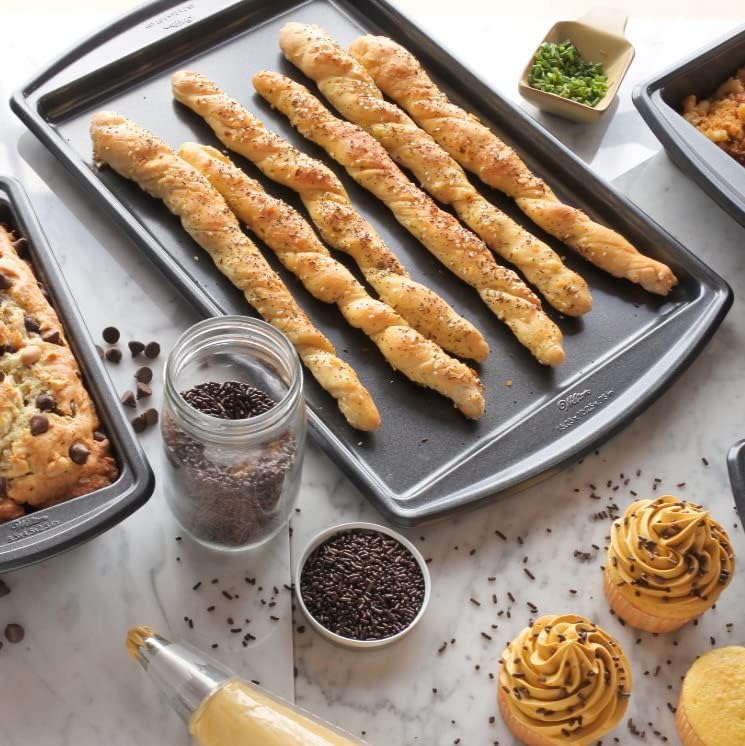 Miniatura 2 de Wilton Advance Select Premium - Bandeja para hornear mediana antiadherente, 15.25 x 10.25 pulgadas, acero, color plateado