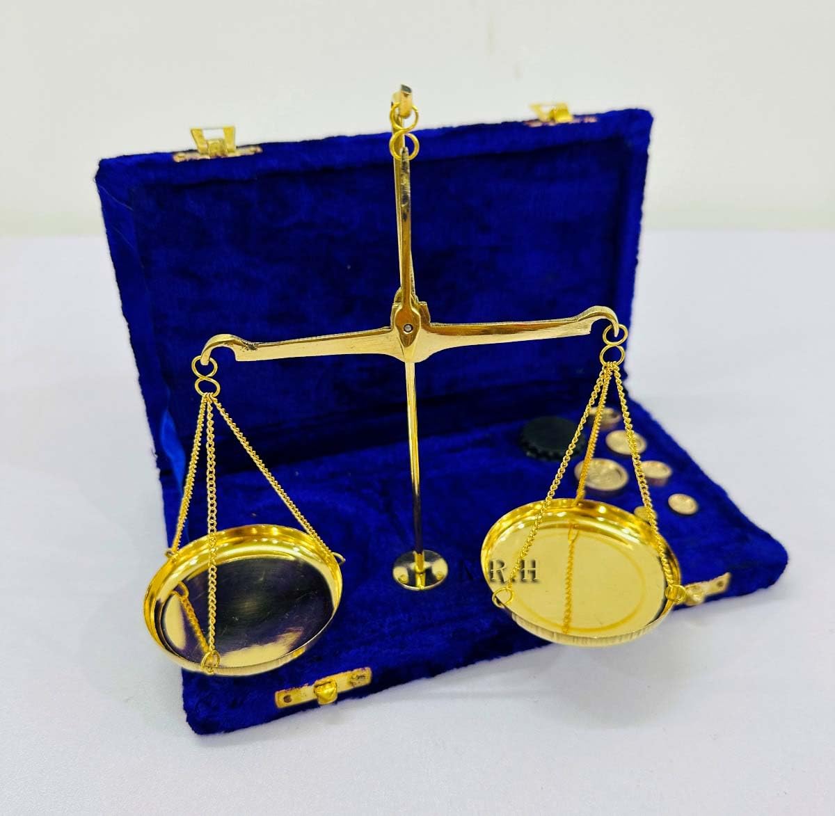 Vintage Brass Balance Weighing Scale Polished With Velvet Box With Weights Jewelry Scales, Purple & Brass, 10X5 Inches - Image 4