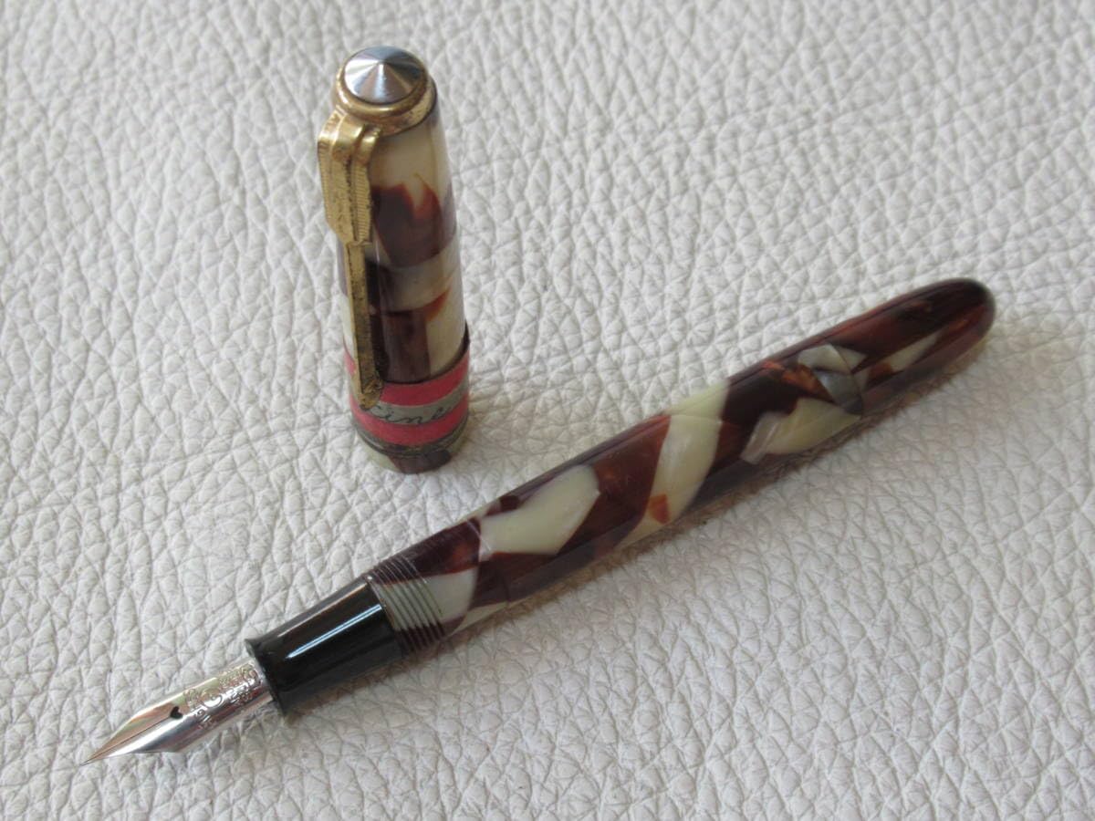 ◇未使用 1950年頃 ◇今は無き 杉田万年筆 SUGITA セルロイド製 細字
