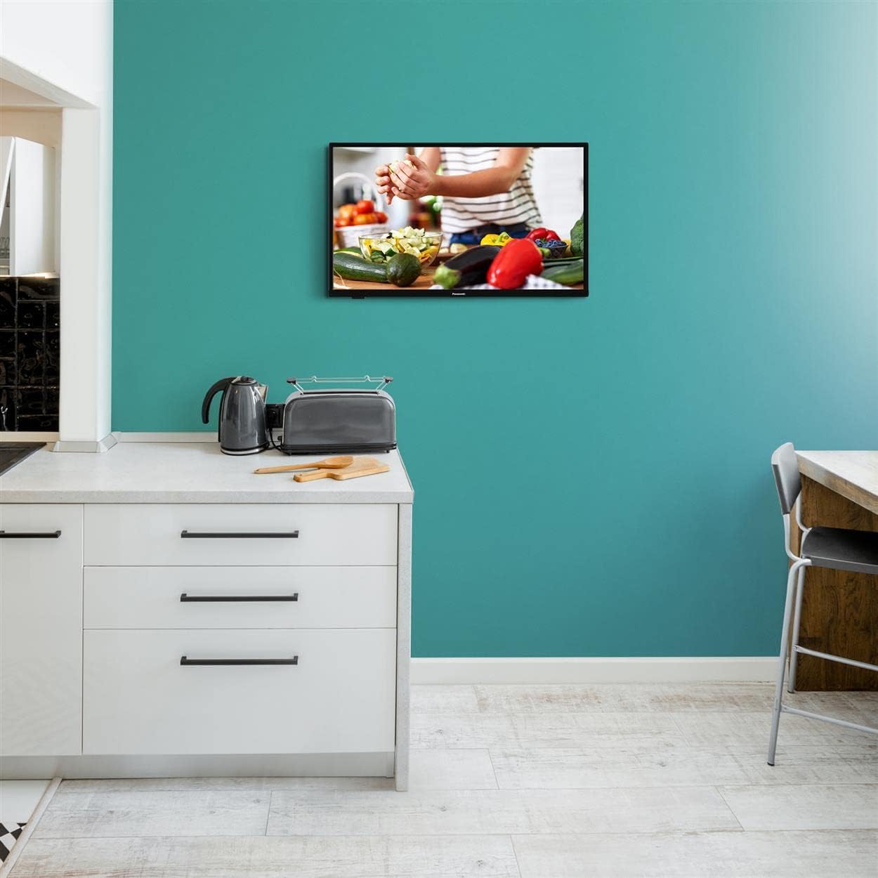 Panasonic TX-24M330E, 2024 TV LED HD da 24 Pollici, USB Media Player, Audio Surround, Modalità Hotel, HDMI, Possibilità di Montaggio a Parete, Nero Panasonic TX-24M330E, 2024 TV LED HD da 24 Pollici, USB Media Player, Audio Surround, Modalità Hotel, HDMI, Possibilità di Montaggio a Parete, Nero