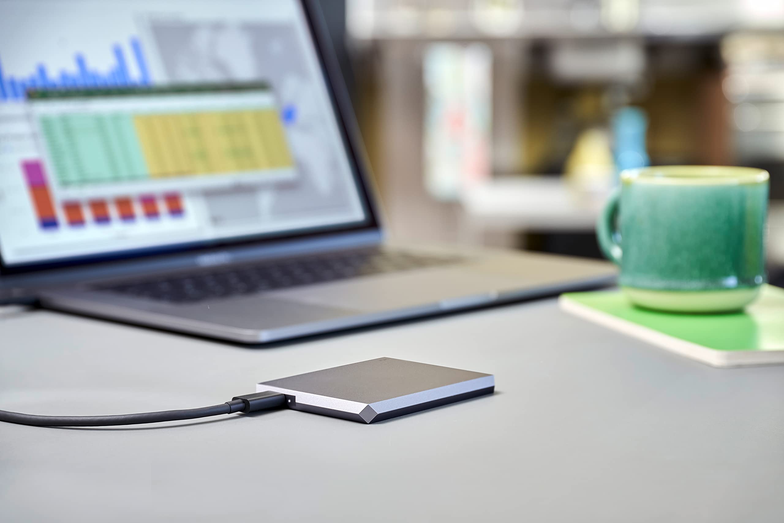LaCie Mobile Drive, 1 TB, Hard Disk Esterno Portatile, USB-C, Moon Silver, 2 anni Rescue Services (STHG1000400)