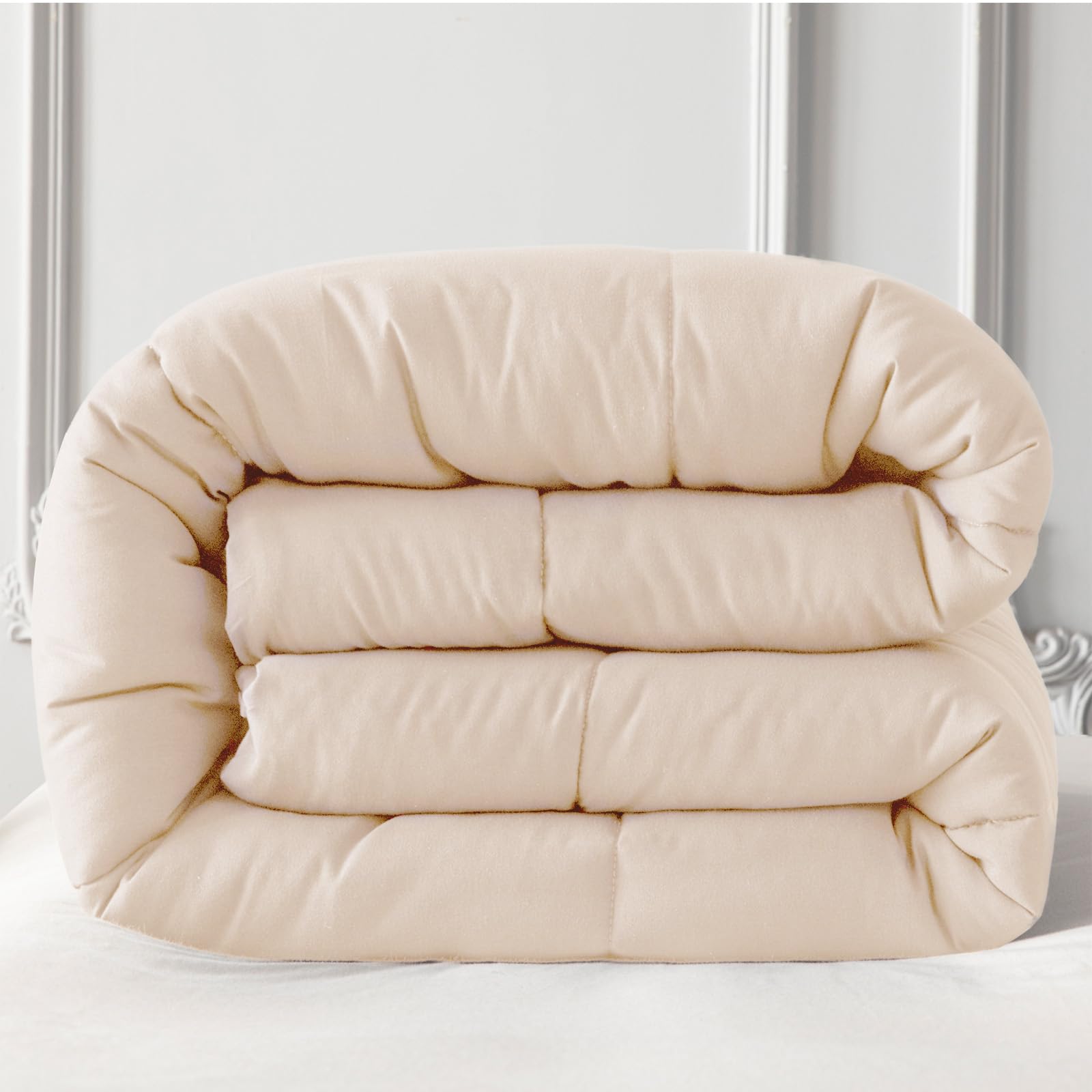 Couette 4 Saisons, en Microfibre, pour Lit 2 Personnes, Beige, 220x240 cm, Couette Chaude, Respirante pour Toute Saisons
