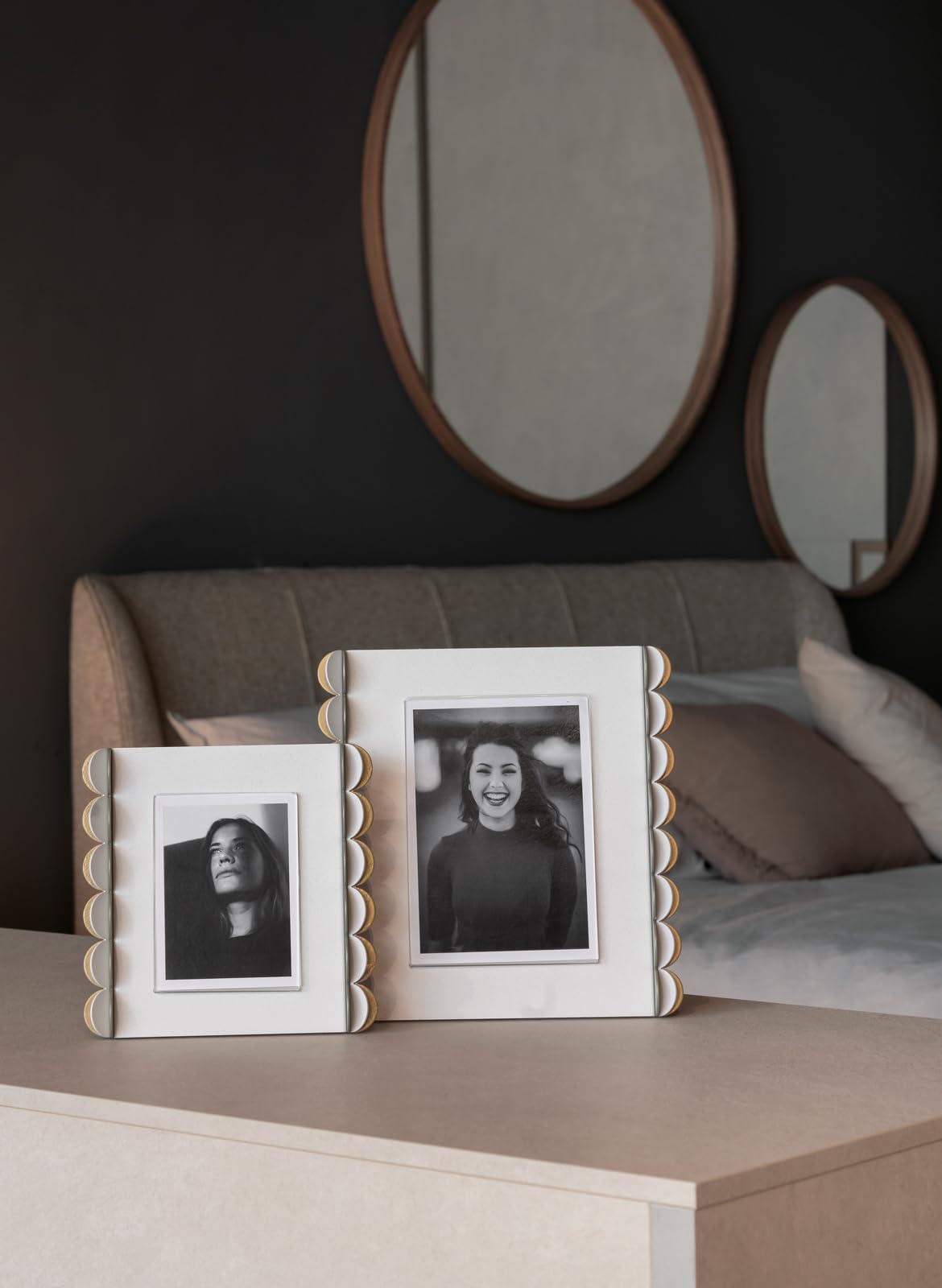 Arti & Mestieri Volans grande - Porta Foto di Design 100% Made in Italy - in Ferro, 23 x 24 cm (Nero, oro laccato, nero e oro laccato)