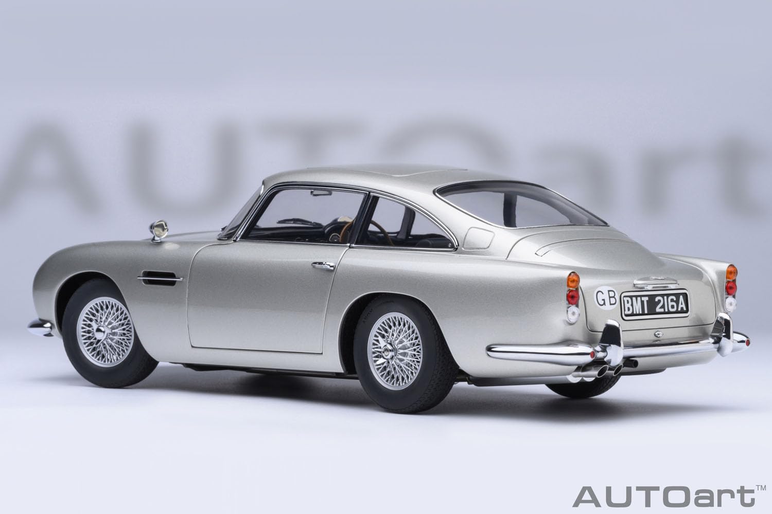 Amazon.co.jp: AUTOart オートアート: ASTON MARTIN