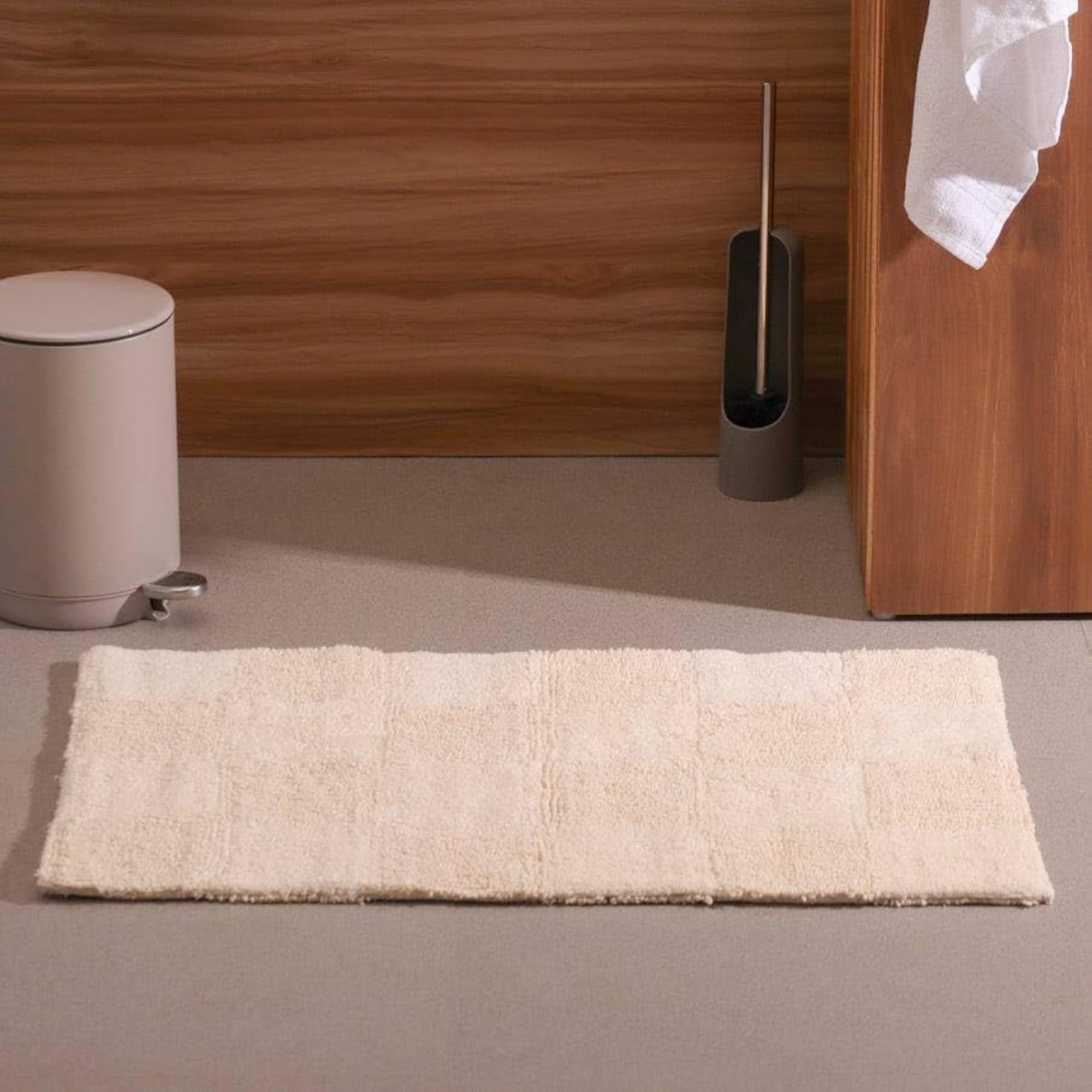 Luxury Rectangular Checkered Tufted Bathmat Rug