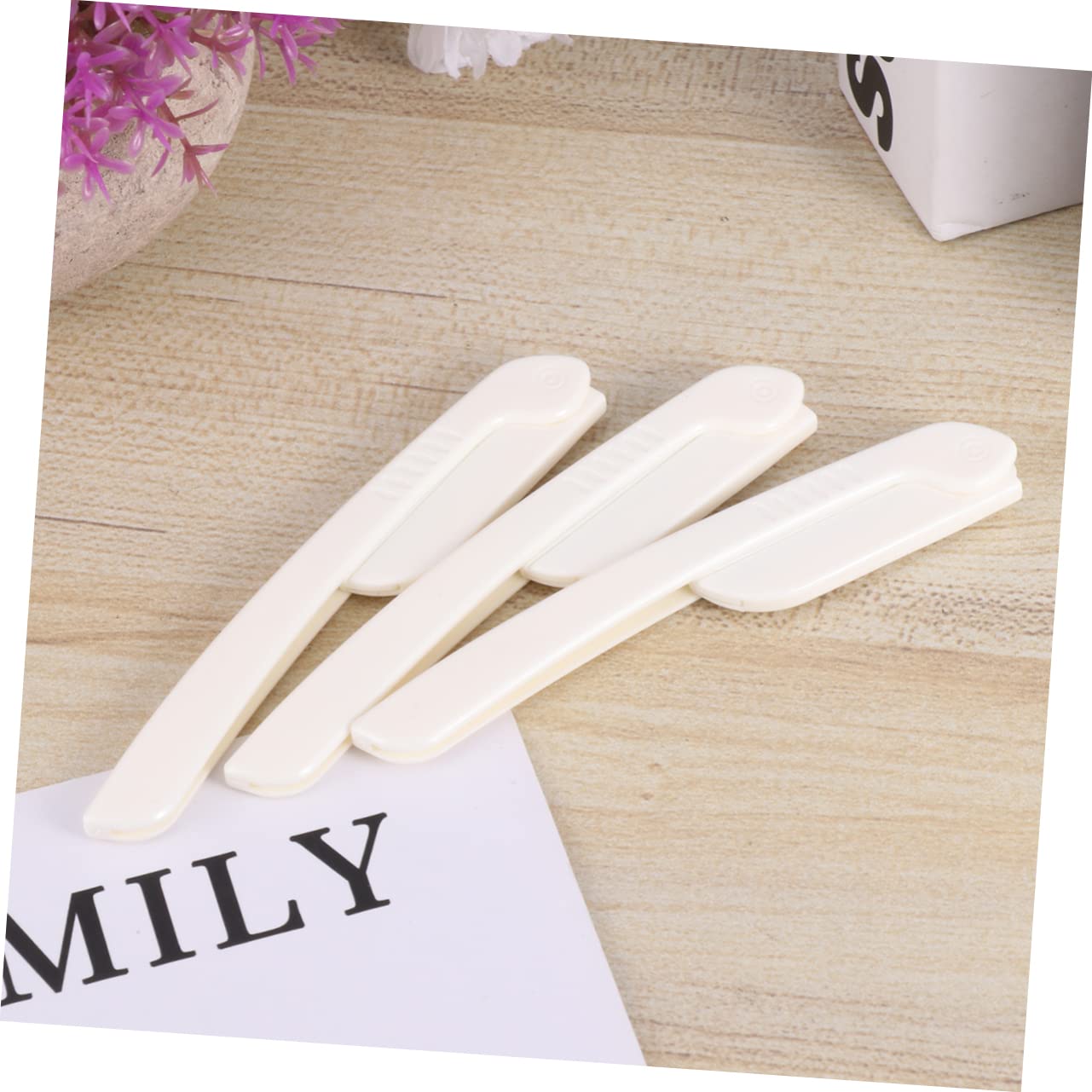 WOFASHPURET 9Pcs Portable Eyebrow Razor Folding Facial Trimmers for Women Eyebrow Remover for Fine Hair Makeup Tool for Handbag Storage White