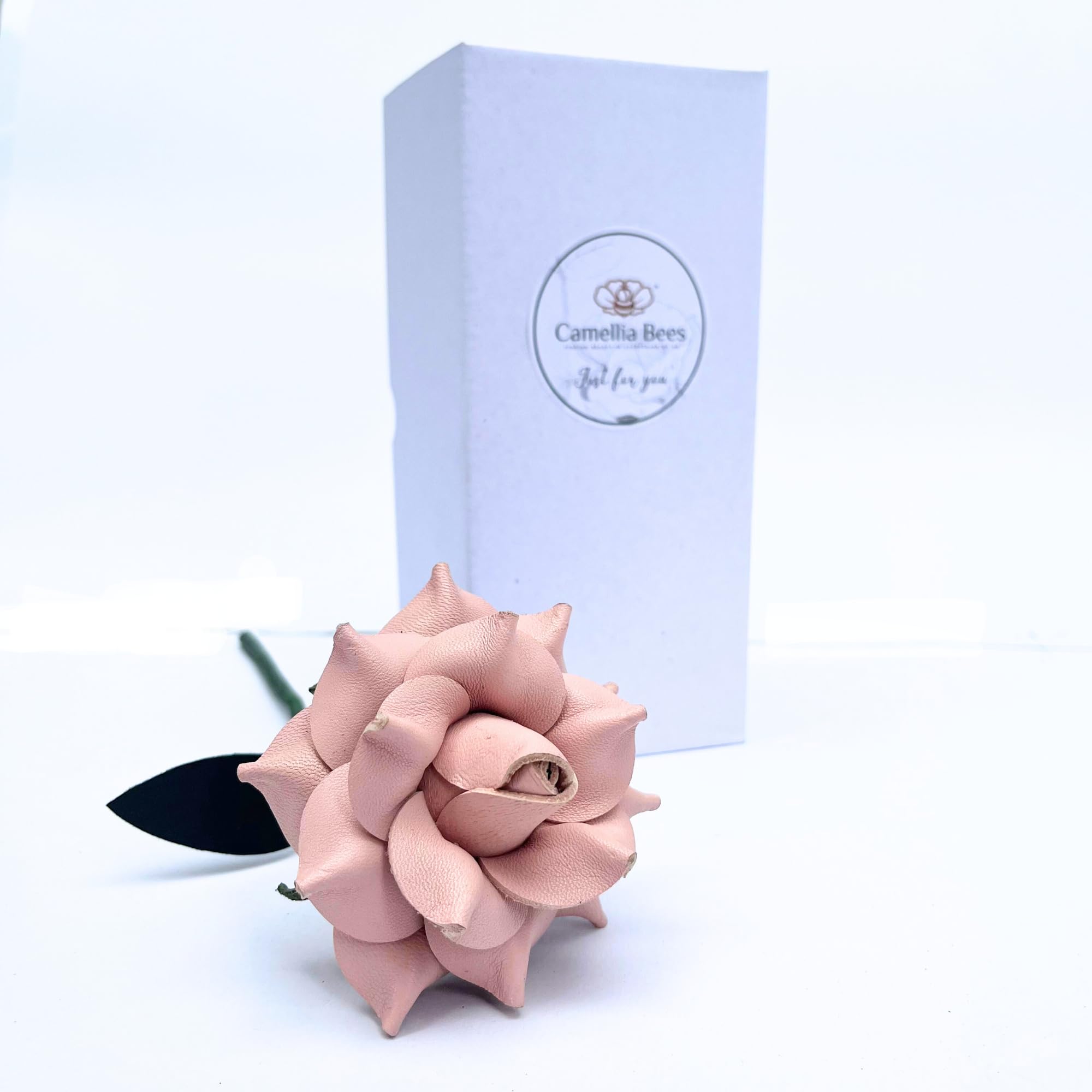 Camellia Bees Leder-Rose Geschenk für sie/Ihn zum Valentinstag, Muttertag, Hochzeitstag (Pink)