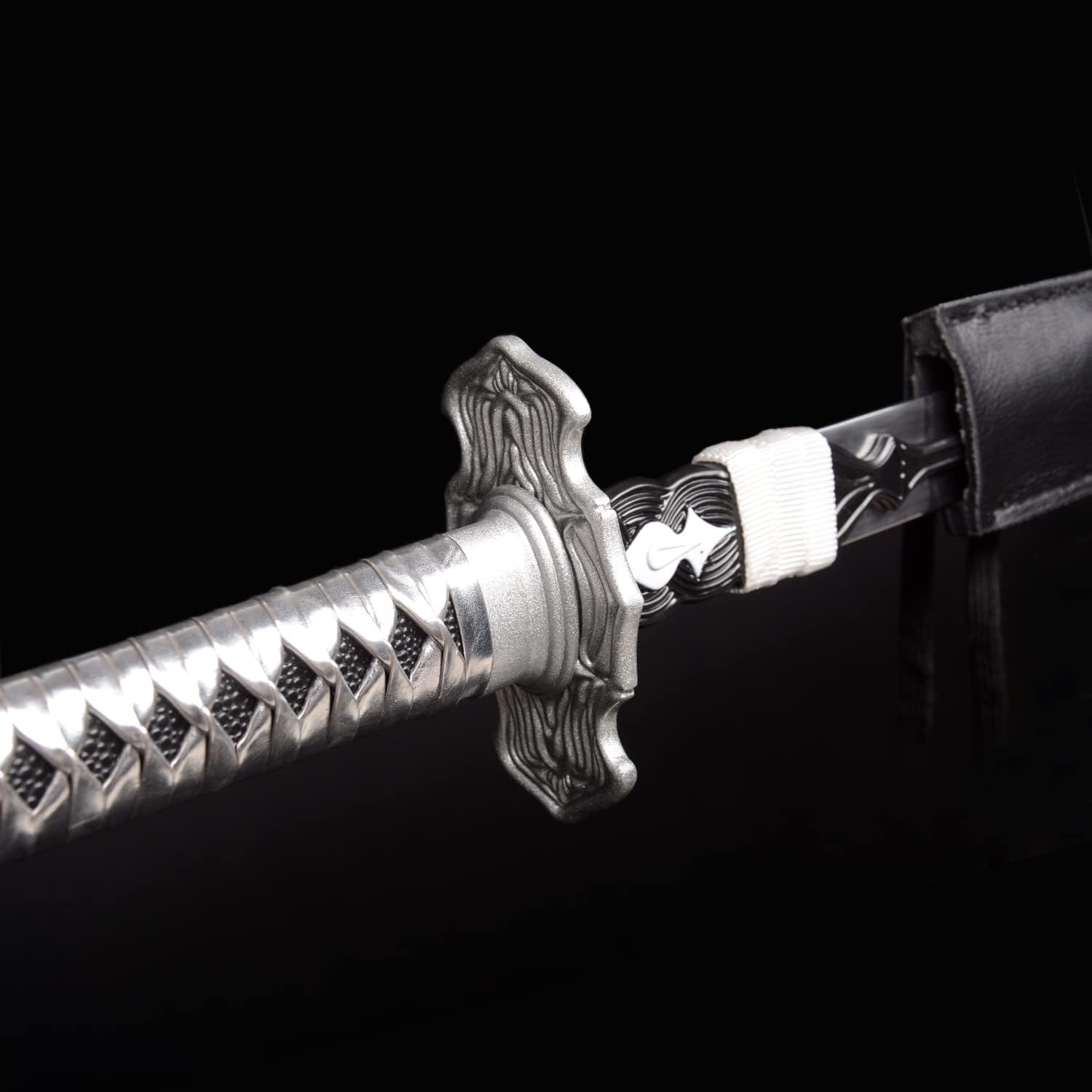 Virtuous Contract/Cruel Oath Sword Japanes Game Cosplay Prop Arts NieR:Automata.2B's Virtuous Treaty Metal/Plastic Katana Silvery/Gold not Sharp