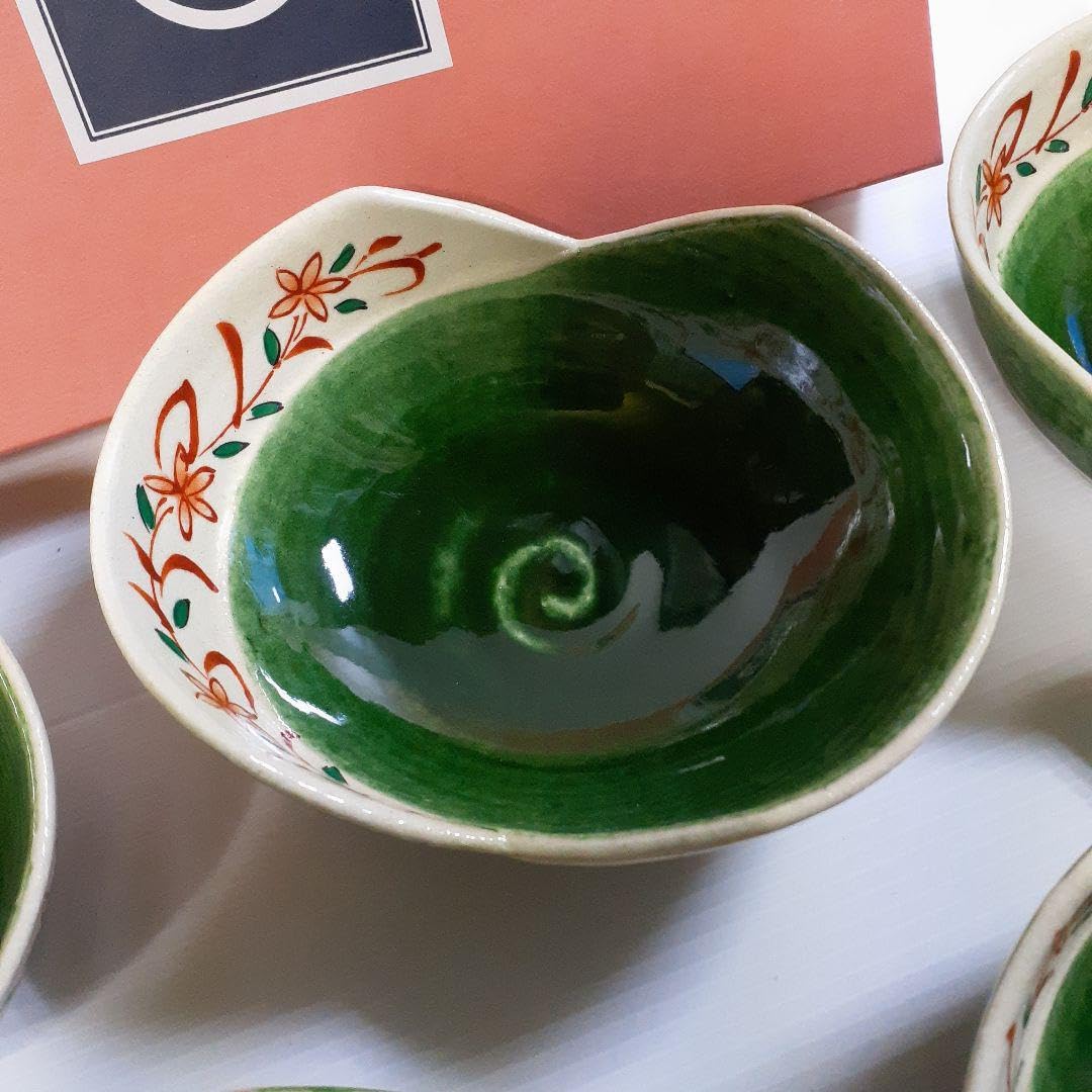 アンティーク小皿　緑・赤　一組 金継ぎ】九谷焼 小皿 取り皿 菓子皿 赤 緑 アンティーク食器 和