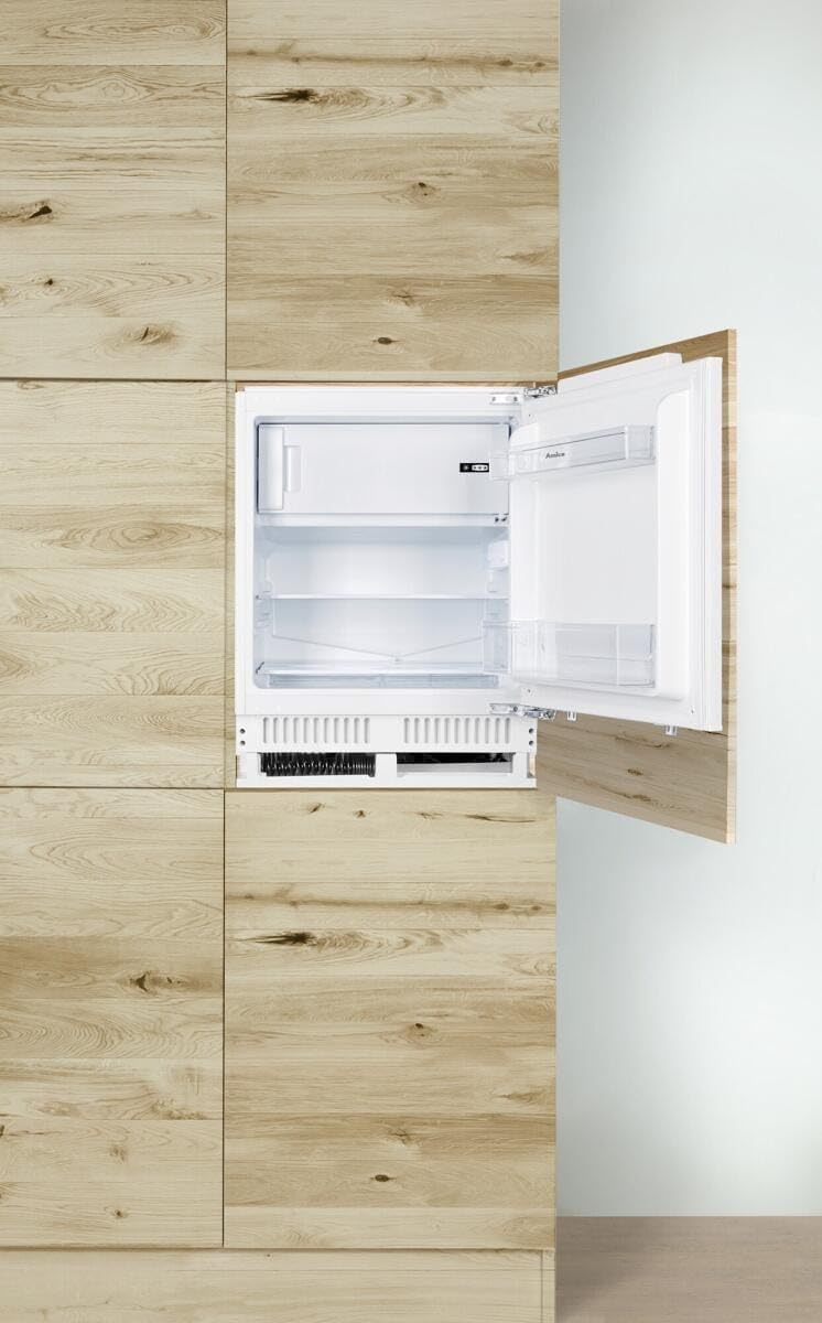 Amica Unterbau‑Kühlschrank mit Gefrierfach Festtür‑Technik 820 mm Nische elektronische Steuerung Inverter‑Motor Supergefrierfunktion 82,5 x 59,6 x 55,5 cm – Einbaukuehlschrank
