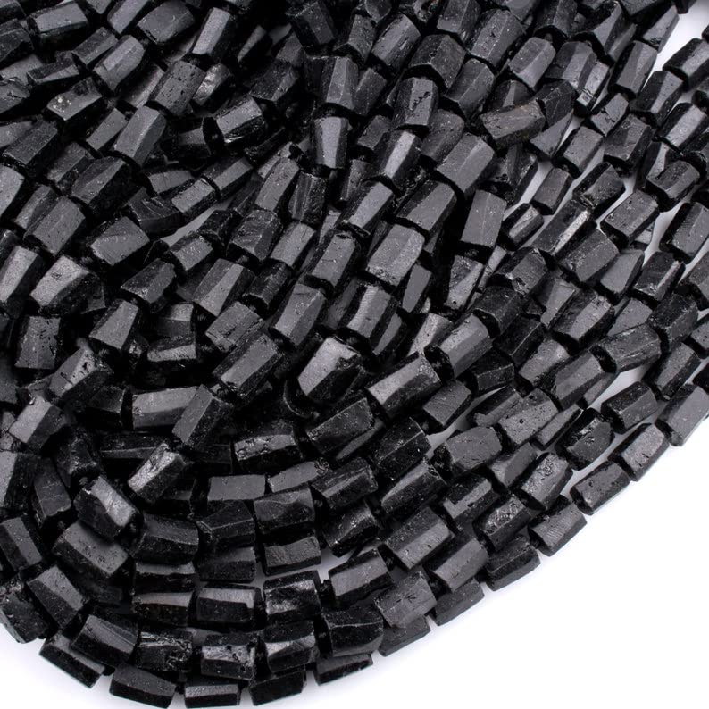 Perles de tourmaline noire pour fabriquer vos bijoux bohèmes et designs minimalistes
