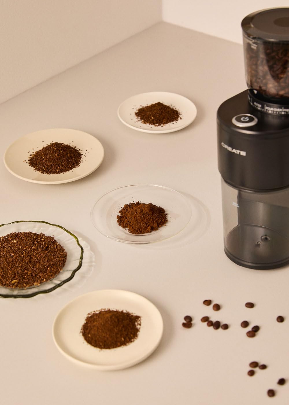 CREATE/COFFEE GRINDER STUDIO PRO/Macina caffè con contenitore nero/Capacità fino a 150g, 38 livelli di macinatura, sistema di sicurezza, 200W