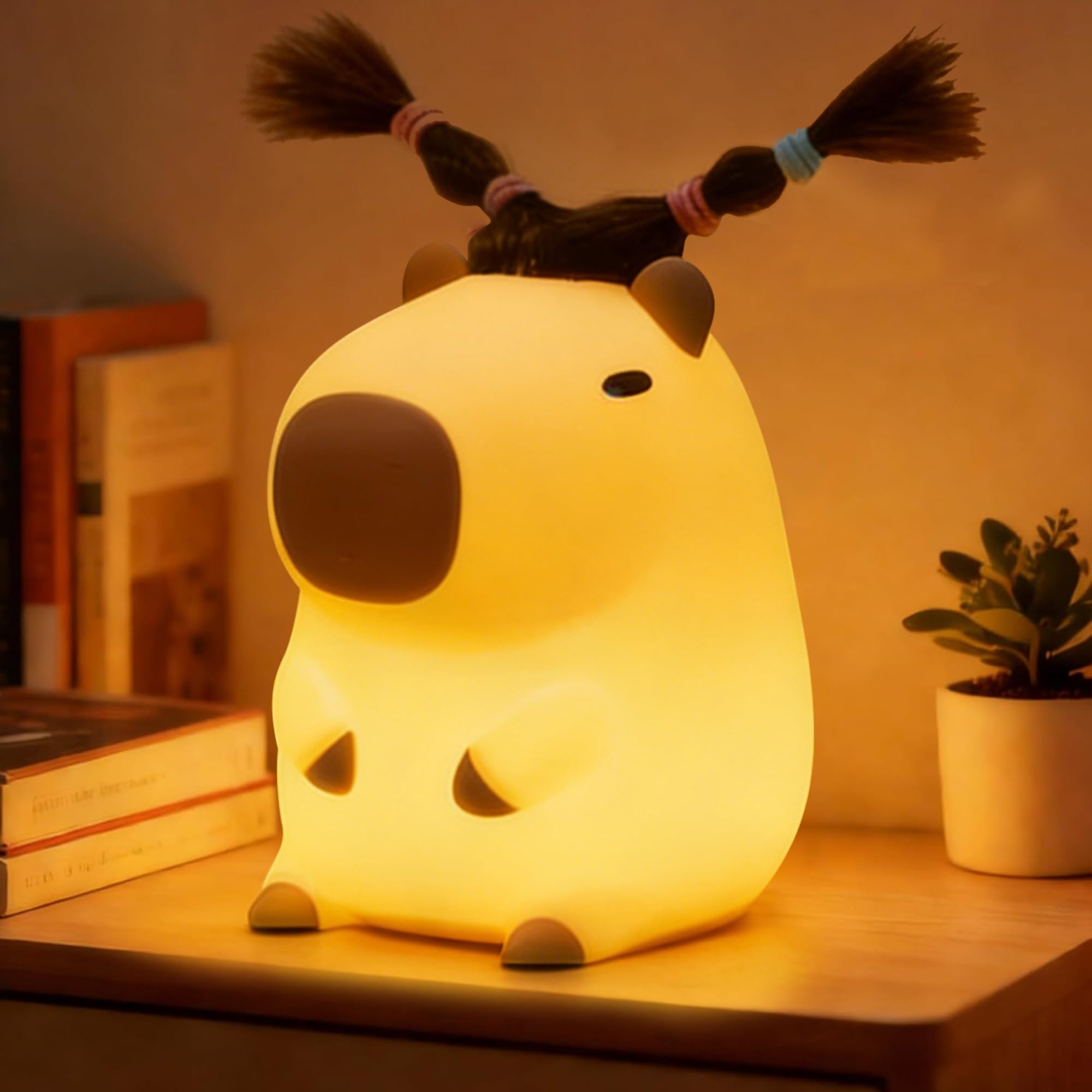 FAMIDUO Luce Notturna Bambini Capibara con i capelli, Divertente LED Lampada Silicone Morbida, Lampada Notturna per Bambini Ricaricabile Tramite USB, Controllo Touch, Regalo Neonato