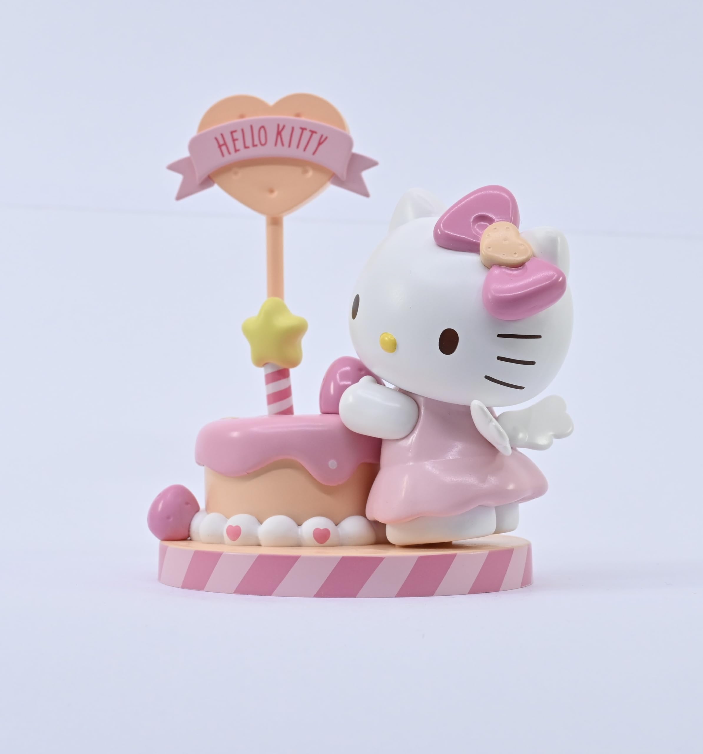 Hello Kitty Memo Stand Party Time Hello Kitty Functional Accessory, Designed to Hold Notes/Reminders/Images, Desk or Workspace Display Toy, Party Themed Figures, For Fans All Ages
