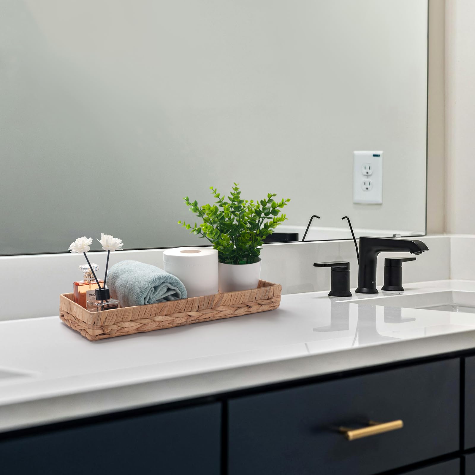 Vassoio Bagno Portaoggetti Rettangolare per Organizzare Giacinto d'acqua Cesto Vimini del Toilette Lungo Stretto Porta Asciugamani Ospiti (Naturale 41,5 x 15,5 x 5cm)
