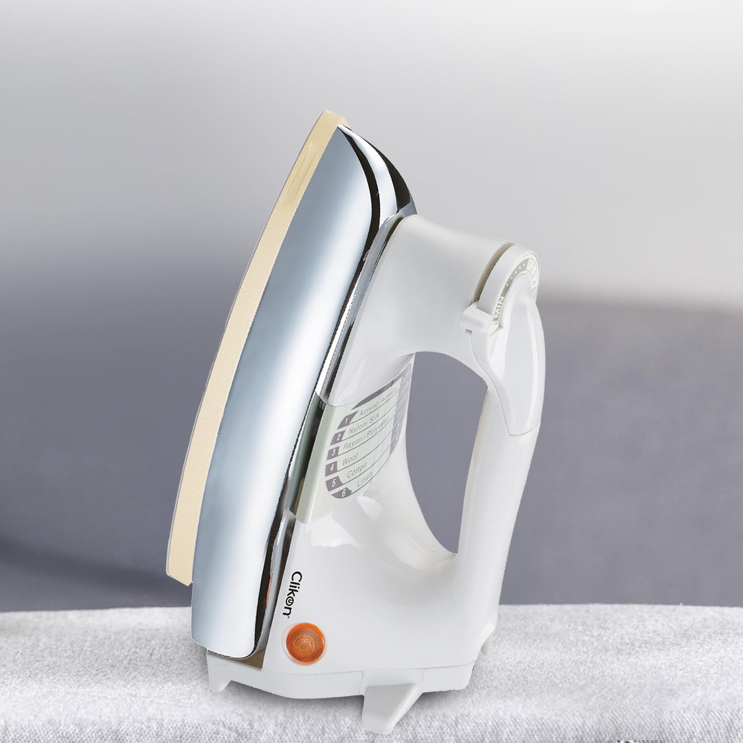 Clikon - Heavy Dry Iron, 6 Adjustable Cloth Settings, Ceramic Oil Coated Soleplate, Auto-Cut Off, Silver & White - CK2132