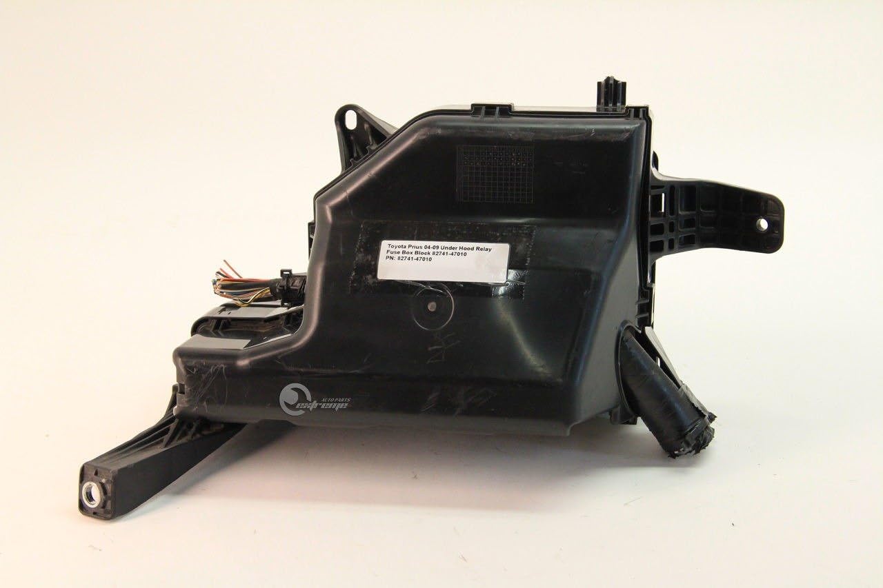 Toyota 82741-47010 Engine Room Relay Block