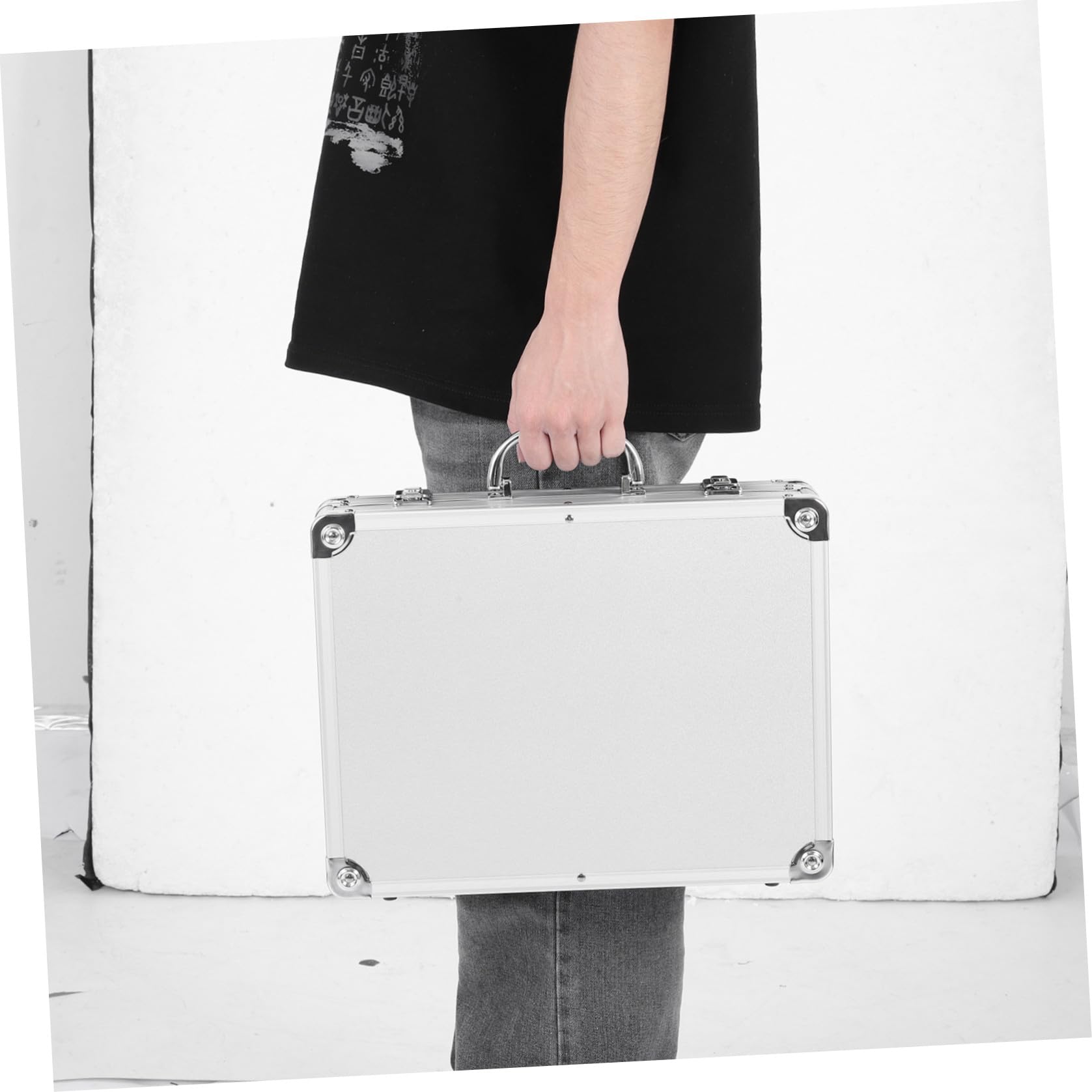 Stoßfester Handwerkzeugkasten aus Aluminiumlegierung, Silber, Tragbar | Großes Fassungsvermögen, Leichtes Öffnen und Schließen, für Garage und Reise