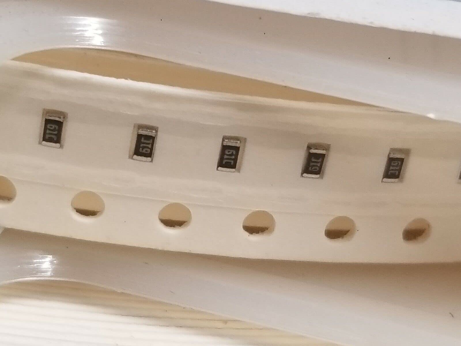 (100 PCS) RC0603FR-0742K2L RES 42.2K OHM 1% 1/10W 0603 YAGEO