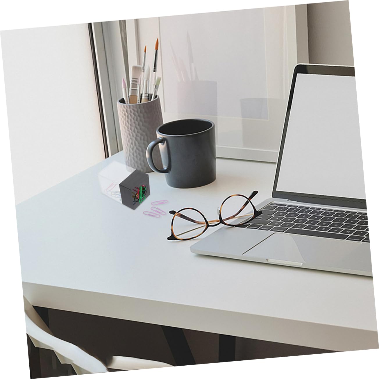 iplusmile 12 Piezas Caja De Clips Magnéticos Cuadrada Organizador De Clips Para Escritorio De Oficina Contenedor De Plástico Para Sujetapapeles Horquillas y Soporte Magnético