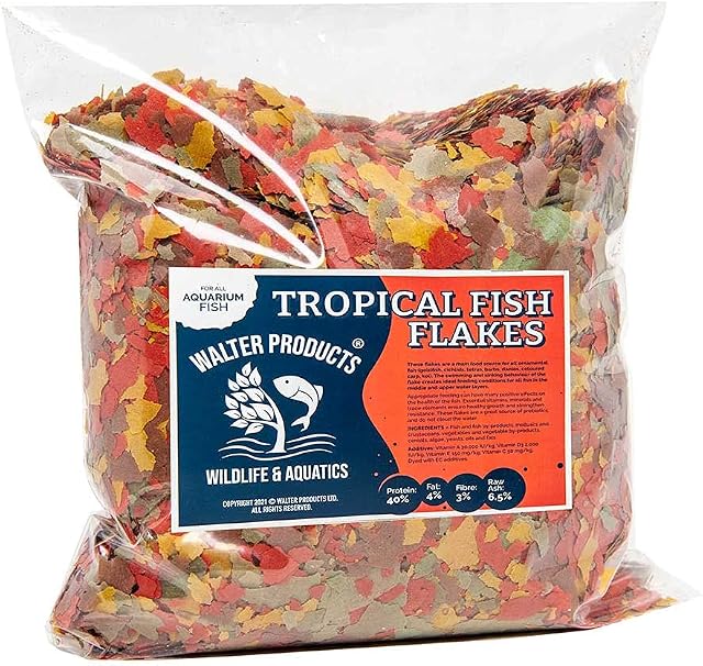 Walters Tropical Fish Flakes (500g) | Tropical Fish Food Flakes for Tropical Aquarium Fish | Guppy, Daphnia and Cichlid Fish Food | Premium Nutrition Temperate Fish Food for Aquarium Fish