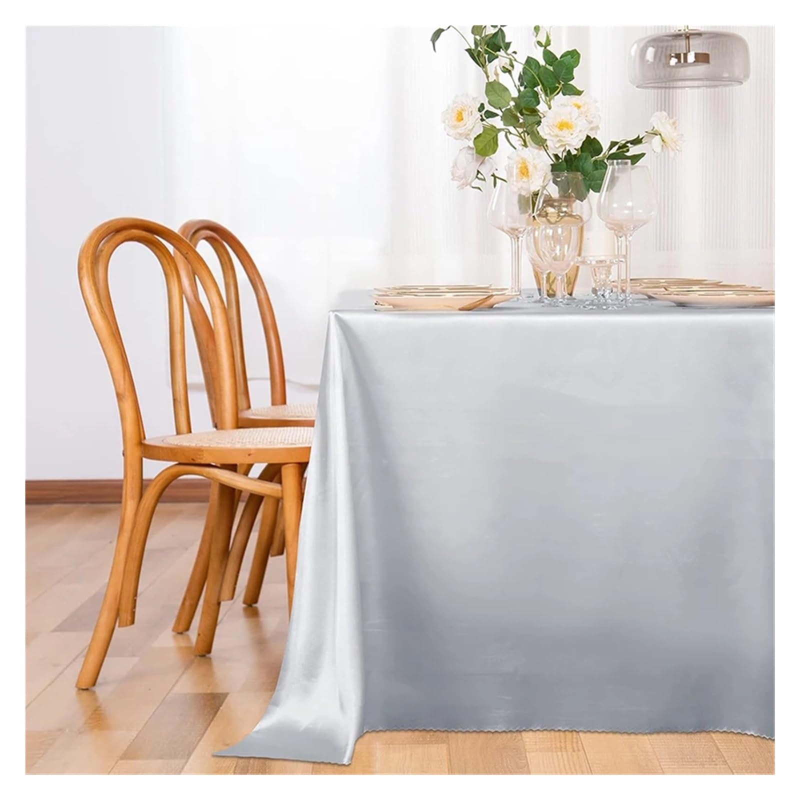 Srebrny satynowy obrus na wesele, kolację, przyjęcie, bankiet, dekoracja, 145 x 335 cm, elegancki obrus na stół, miękki jedwab, jakość premium, 1 sztuka