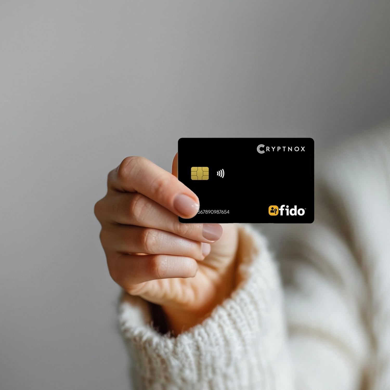 FIDO2 NFC karta bezpieczeństwa, certyfikat FIDO2 Level 1, logowanie bez hasła i 2FA przez NFC lub Contact, działa z systemami Windows, Mac, iOS, Android, karta logowania Ultra Slim Tap