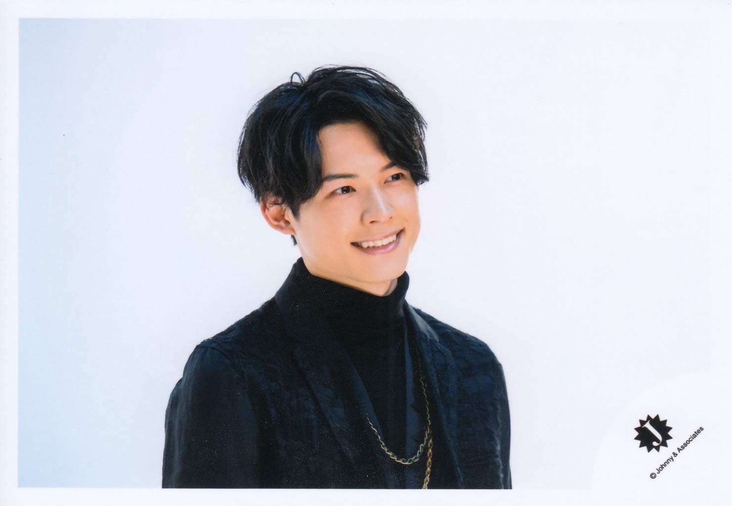 Amazon.co.jp: Six TONES 公式 生 写真（松村北斗）ST00011 : おもちゃ