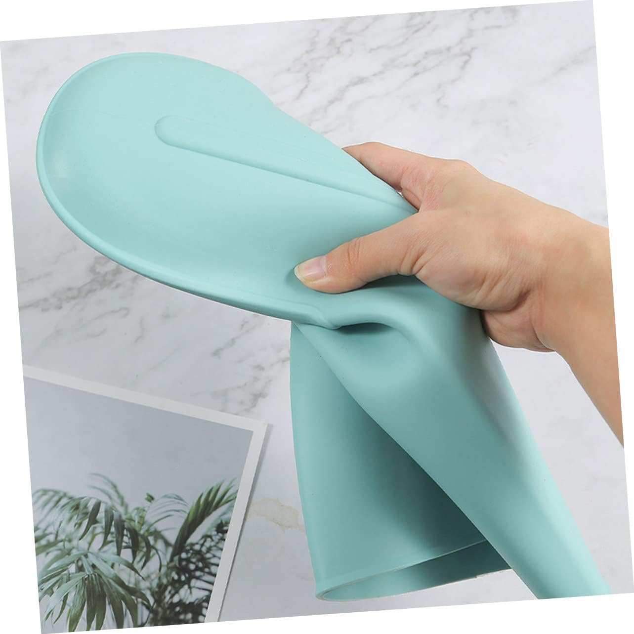 1Pair Thick Silicone Insulation Gloves Heat Resistant Oven Mitts for Cooking Grilling Non Slip Microwave Gloves for Kitchen Safety and Comfort