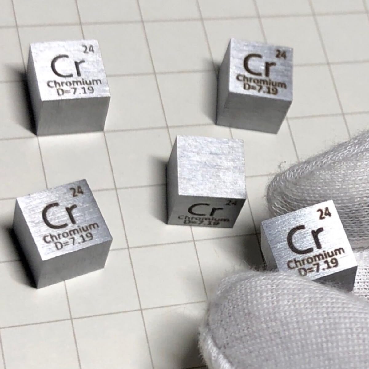 1 Piece 10mm Pure Chromium Metal Cube, 99.7% High Purity Carved Cr, for Periodic Table Element Specimens Collection Hobby, Classroom Demo, Science Demonstration and Lab Experiments Project