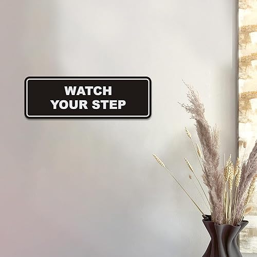 Miniatura 7 de Signs ByLITA Standard Watch Your Step - Letrero de pared o puerta  Señalización de salud y seguridad (oro negro)  Mediano (paquete de 1)