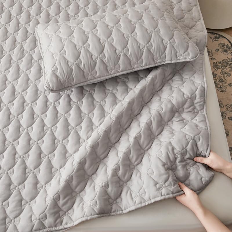 Mattress Protector, Quilted Mattress Pad, Fits 6"-11" Mattresses with Deep Pocket, Breathable Fitted Sheets, Soft Bed Cover, Noiseless, Machine Washable (Gray,Twin 36"x75")