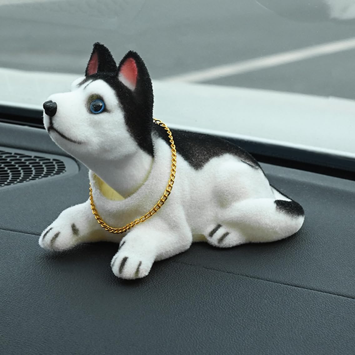 Shaking Head Dog, Husky Bobble Head Car Dashboard Decoration Cute Car Ornament Shaking Head Dog Dolls for Car Interior Decoration image 3