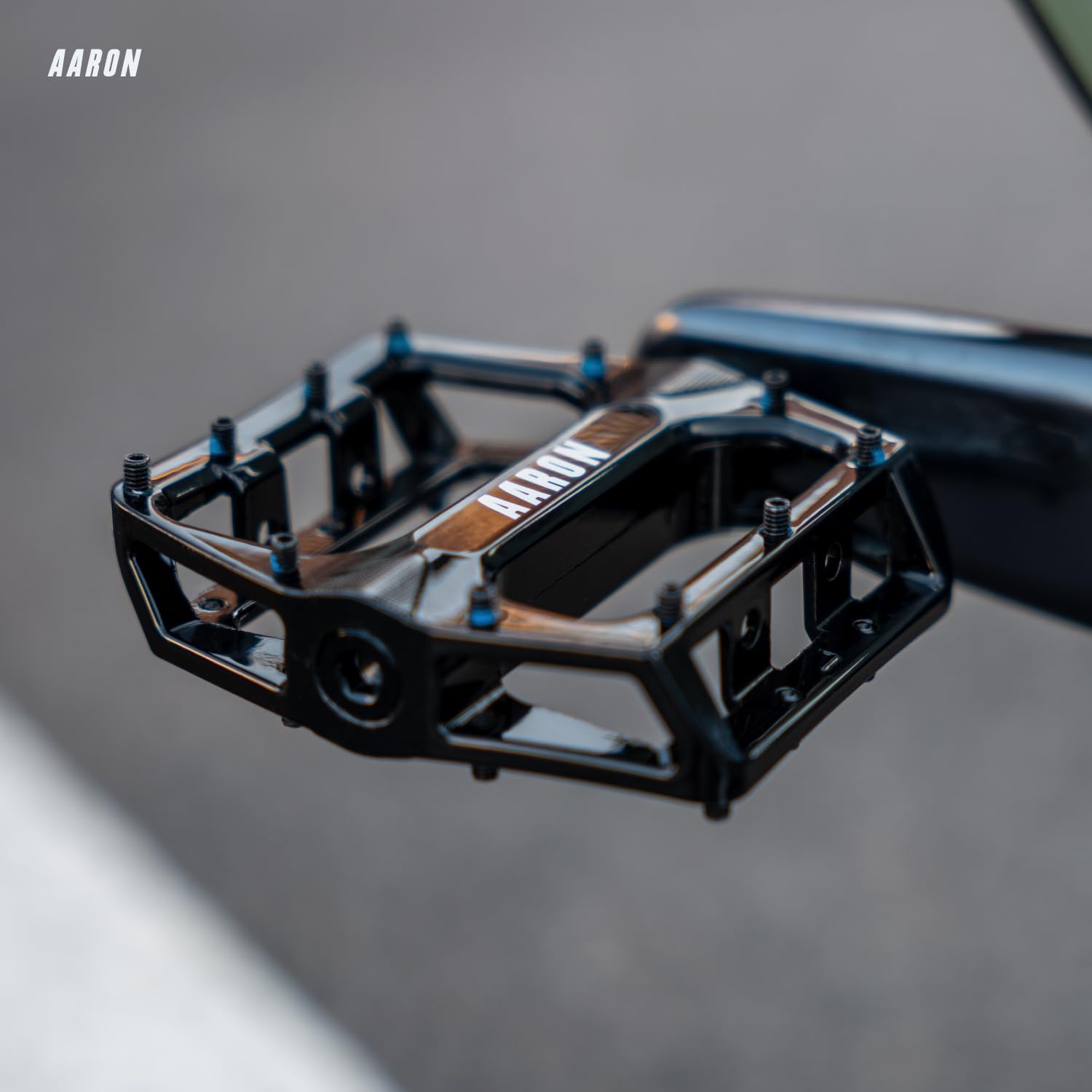 AARON - Pédales de VTT Rock - en Aluminium/à Plateforme - avec roulements à Billes industriels étanches/Picots Amovibles antidérapants - pour vélo électrique/VTT/VTC/Autre