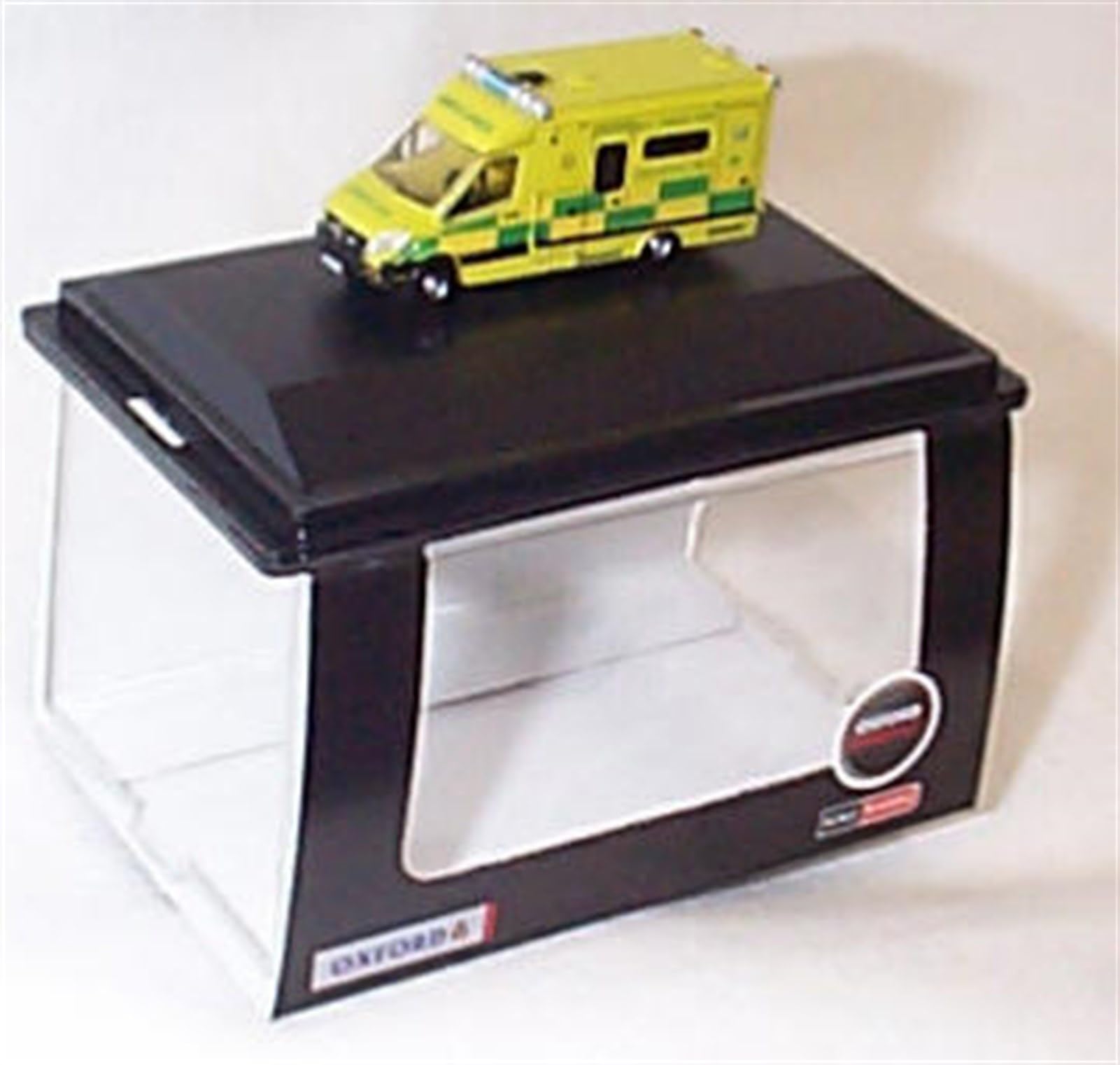 Oxford M'ERCEDES BEN'Z Ambulance Wales N Gauge Vehicle 1:148 scale Diecast Model