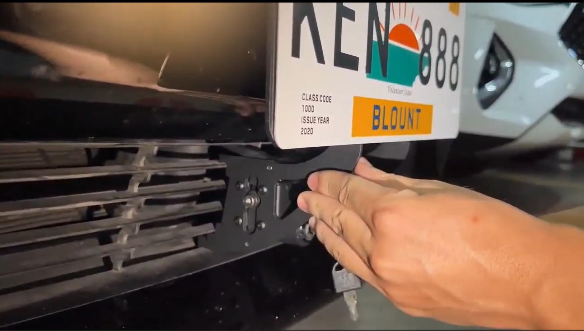 Tesla Model Y Juniper Front License Plate Bracket (2026) | Lockable No Drill License Plate Mount Kit with Anti-Theft Features