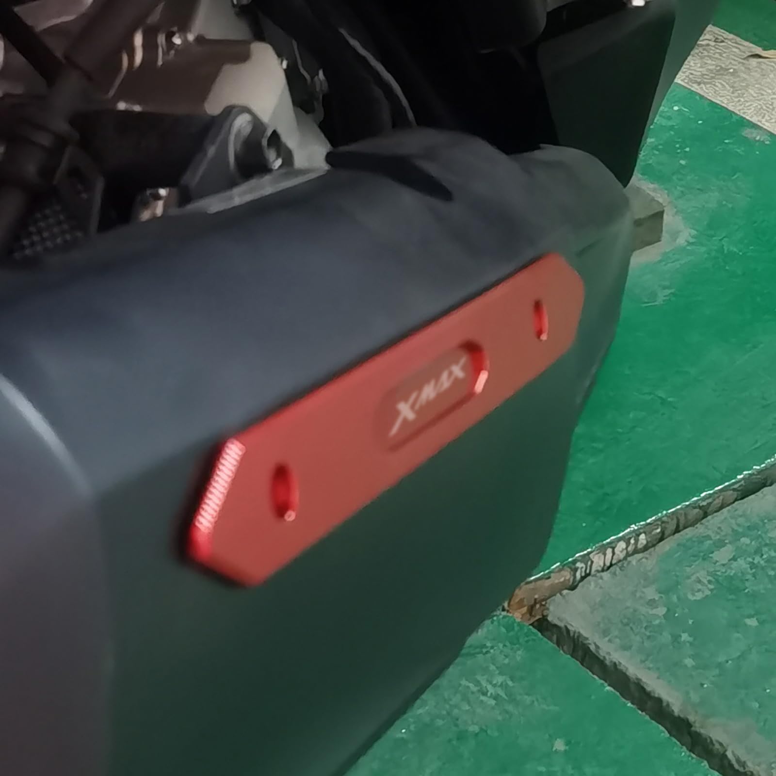 CXEPI Copertura Decorativa Esterna per Tubo di Scarico Moto per XMAX300 XMAX250 X-MAX XMAX 300 250,Titanio