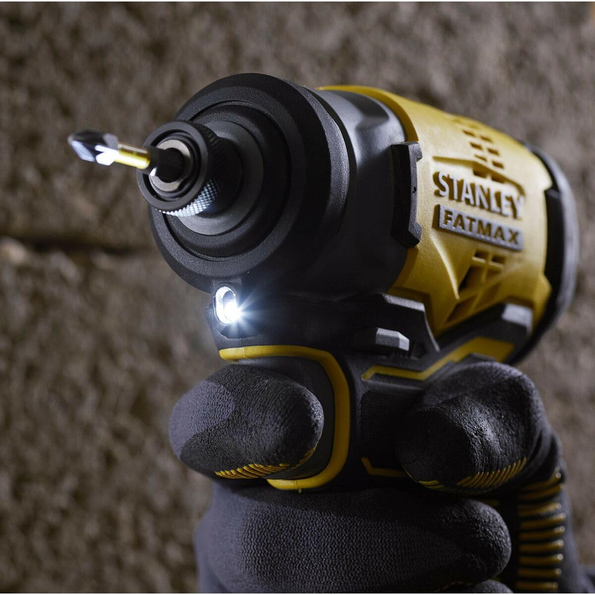 STANLEY FATMAX SFMCF810D2K-QW - Atornillador de Impacto 18V, Motor Brushless, 170 Nm 3500 ips/min, 1 Maletín 2 Baterías 2Ah 1 Cargador Gama FATMAX V20