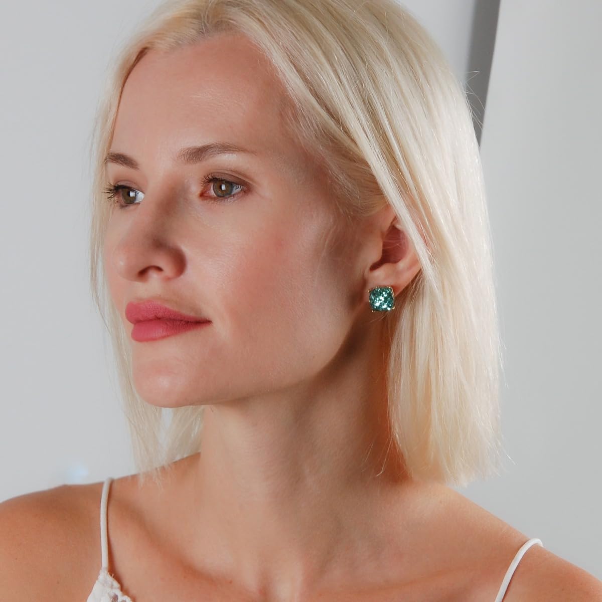 Large Square Clip On Earrings for Women - Comfortable Non Pierced Earrings for Women in Gold Tone, Statement Clip-On Studs - Image 7