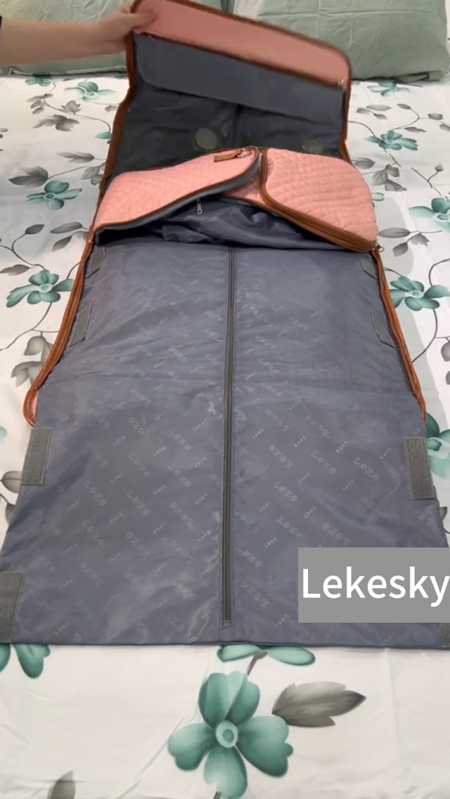 Amazon | Lekesky ガーメントバッグ - 45L 大容量 スーツ収納 靴収納