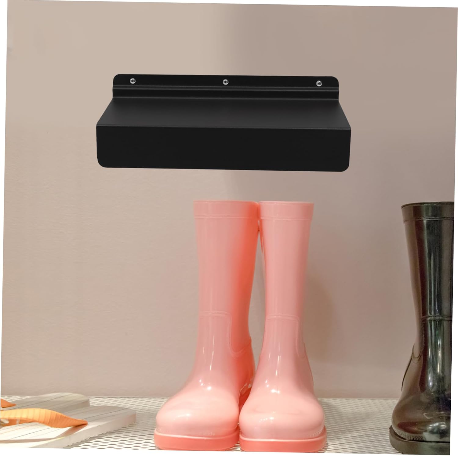 ULTECHNOVO 2pcs Heavy Duty Wall Mounted Shoe Racks Iron Floating Shelves for High Heels and Sneakers Space-Saving Shoe Display and Storage for Retail and Home Use