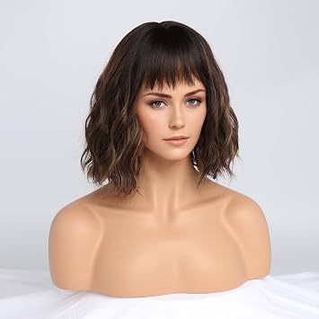 SIMKAYLEE Short Brown Wig with Highlights Bangs for Women Wavy Shoulder Length Brown Bob Wigs Fringe Ladies Water Wave Synthetic Hair for Daily Cosplay Fancy Dress Wear (12 inch)