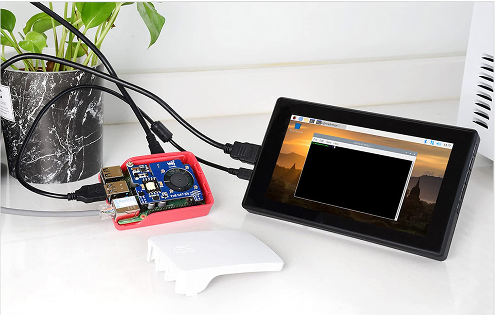 Power over Ethernet (PoE) HAT per Raspberry Pi 4B/3B+, Conforme a IEEE 802.3af, Uscita DC 5V 2.5A, Ventola di Raffreddamento Integrata, Compatibile con Custodia Ufficiale Raspberry Pi 4B/3B+