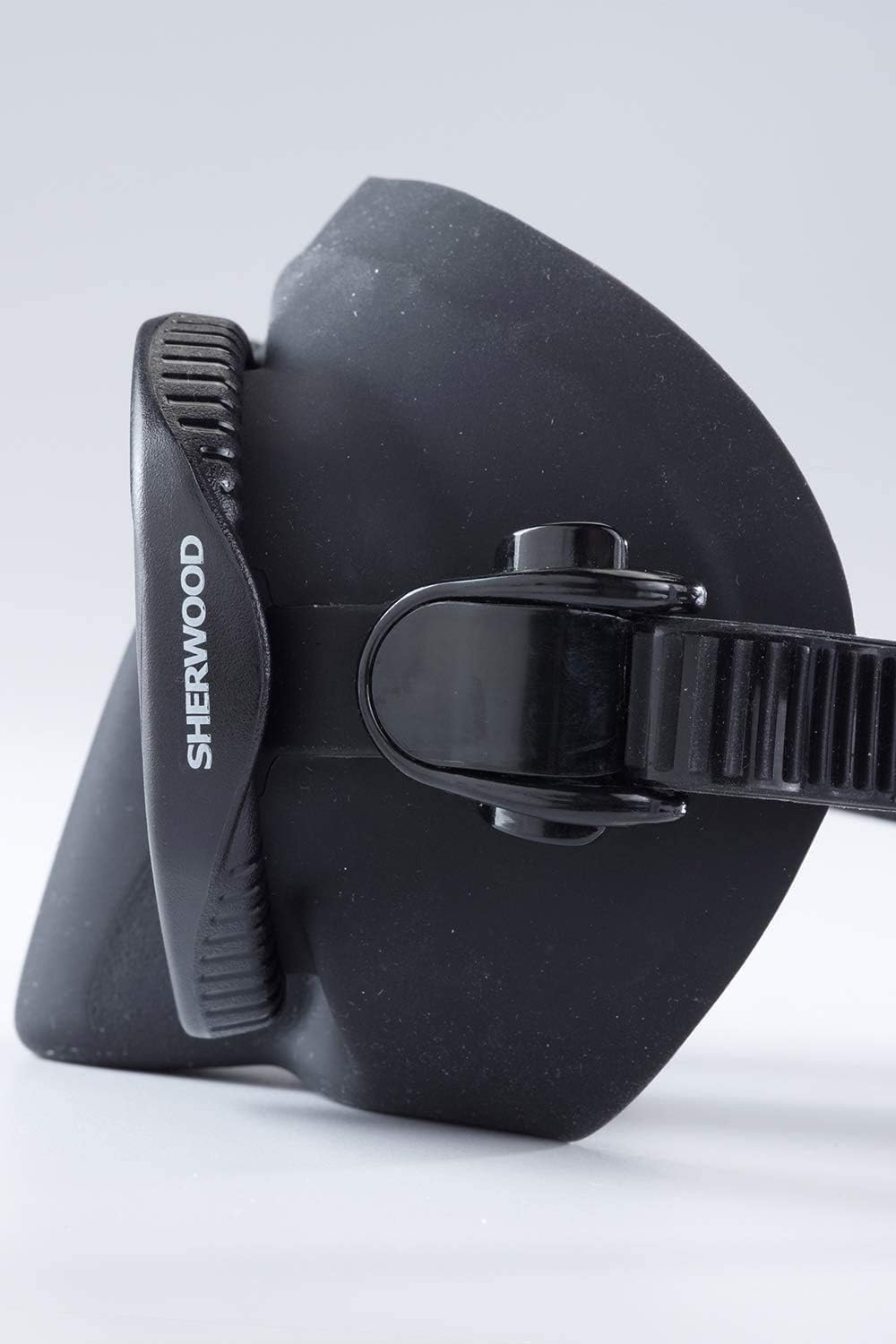 Sherwood Scuba Onyx Low Volume Adult Scuba Diving, Free Diving Mask / Fits many faces